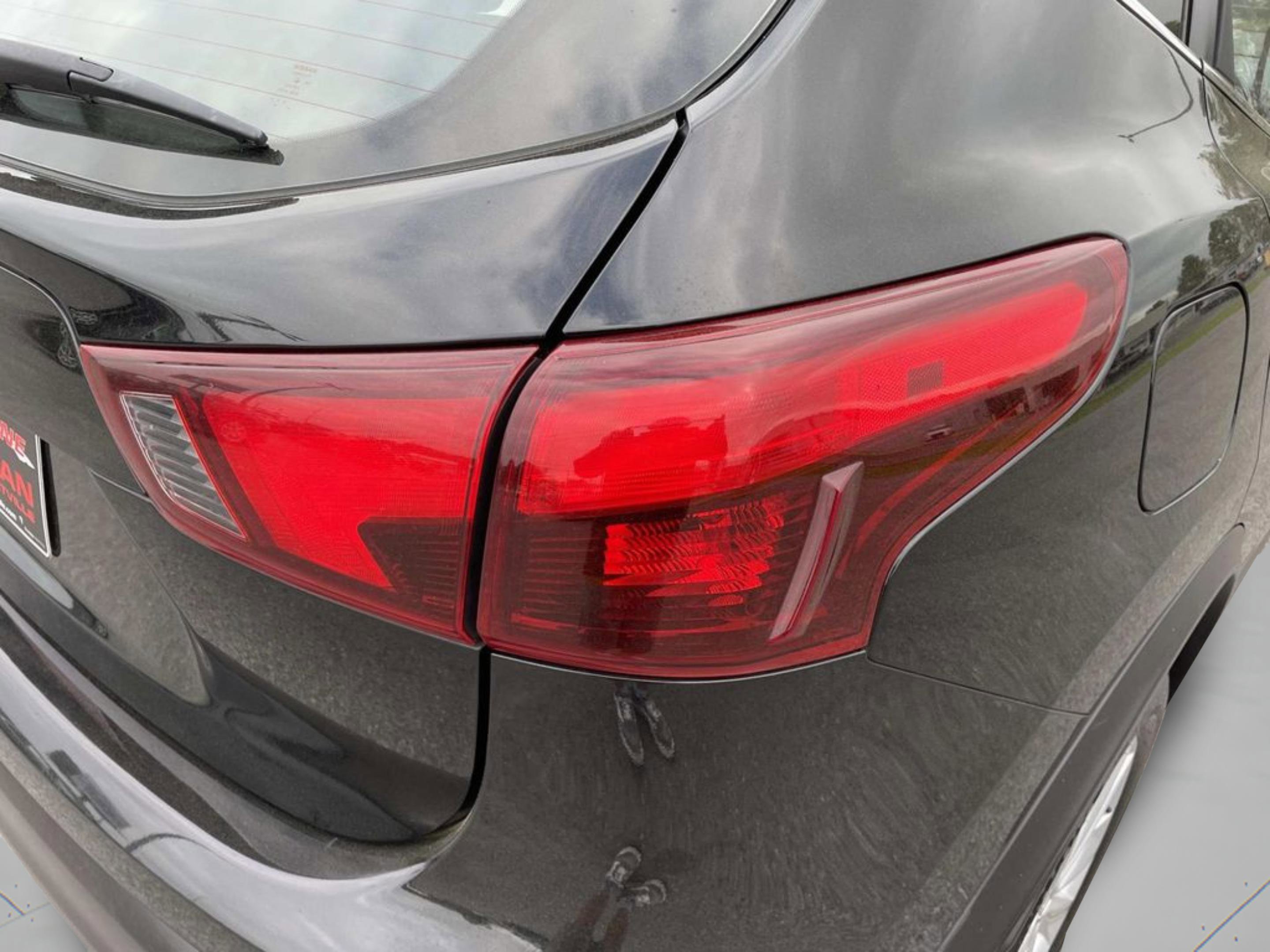 Used 2017 Nissan Rogue Sport S w/ S Appearance Package image 22