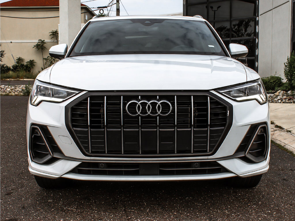 Used 2025 Audi Q3 2.0T Premium AWD/4WD image 2