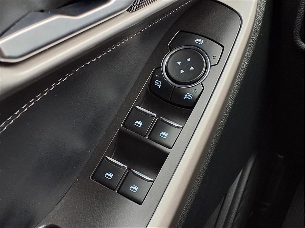 Used 2023 Ford Explorer XLT image 19