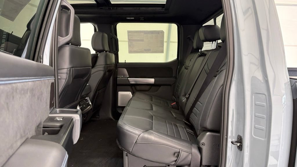 New 2026 Ford F450 Platinum w/ FX4 Off-Road Package AWD/4WD image 17