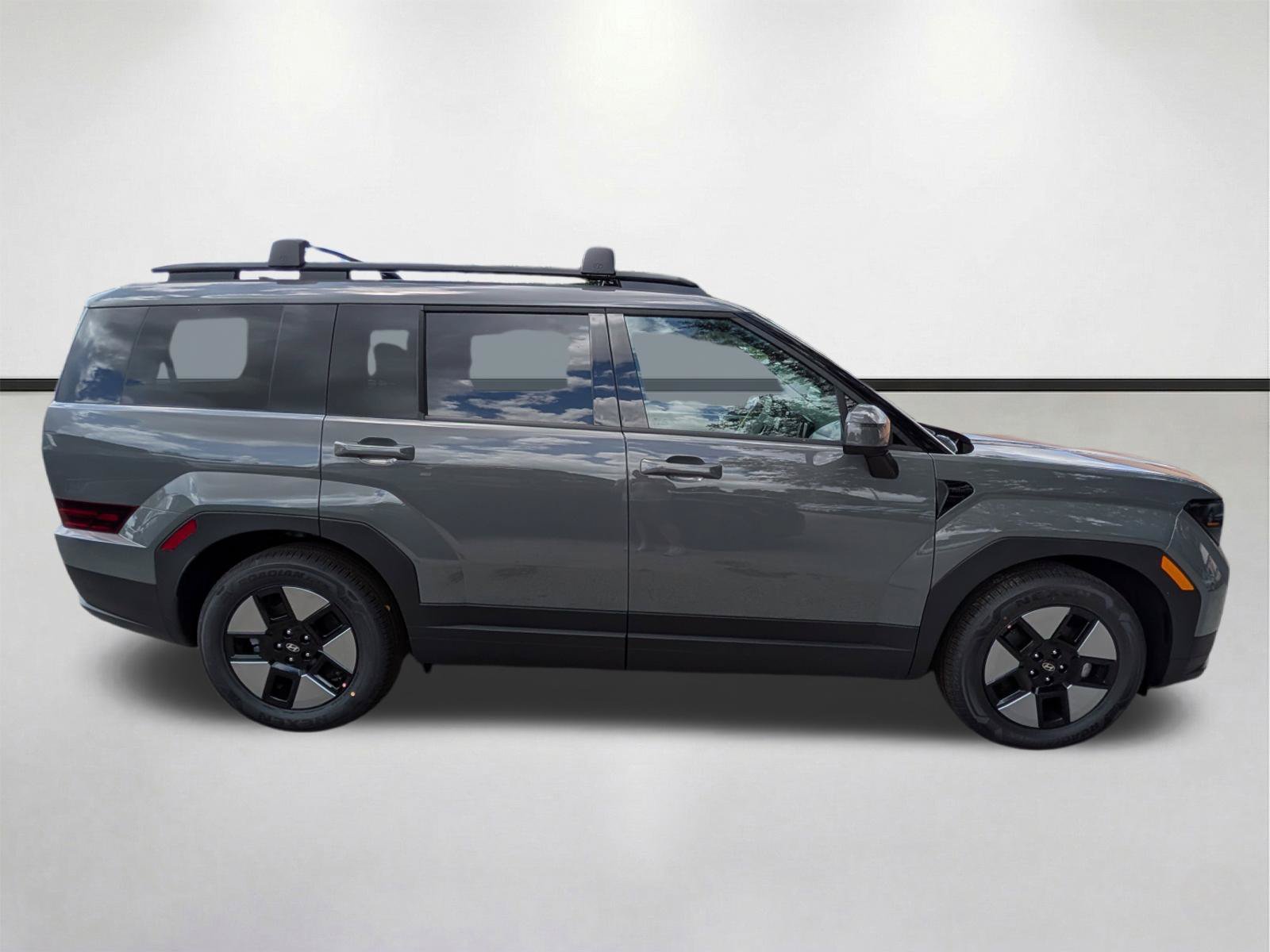 New 2026 Hyundai Santa Fe SE FWD image 3