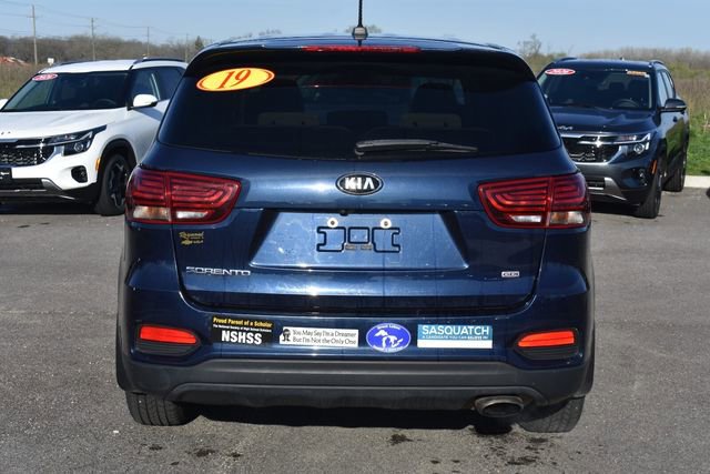 Used 2019 Kia Sorento LX image 4