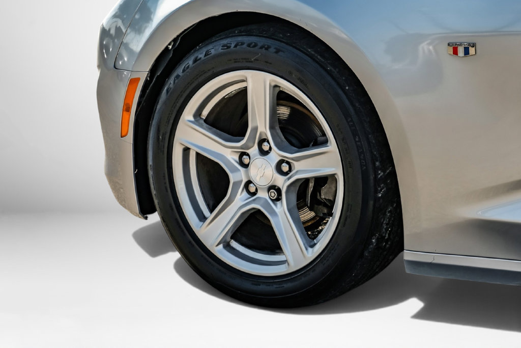 Used 2019 Chevrolet Camaro LT RWD image 42