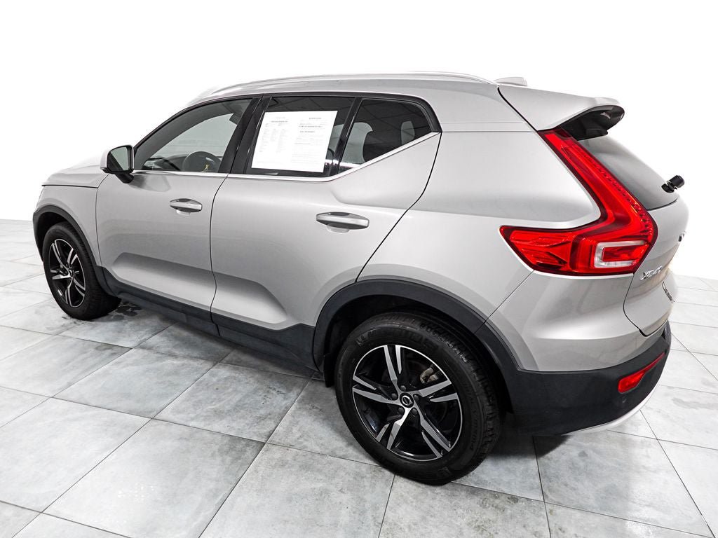 Used 2025 Volvo XC40 B5 Core AWD/4WD image 5