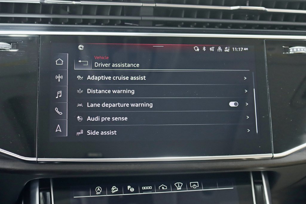 Used 2023 Audi Q8 Prestige AWD/4WD image 23