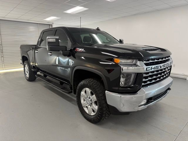 Used 2020 Chevrolet Silverado 2500 LTZ w/ LTZ Premium Package image 3