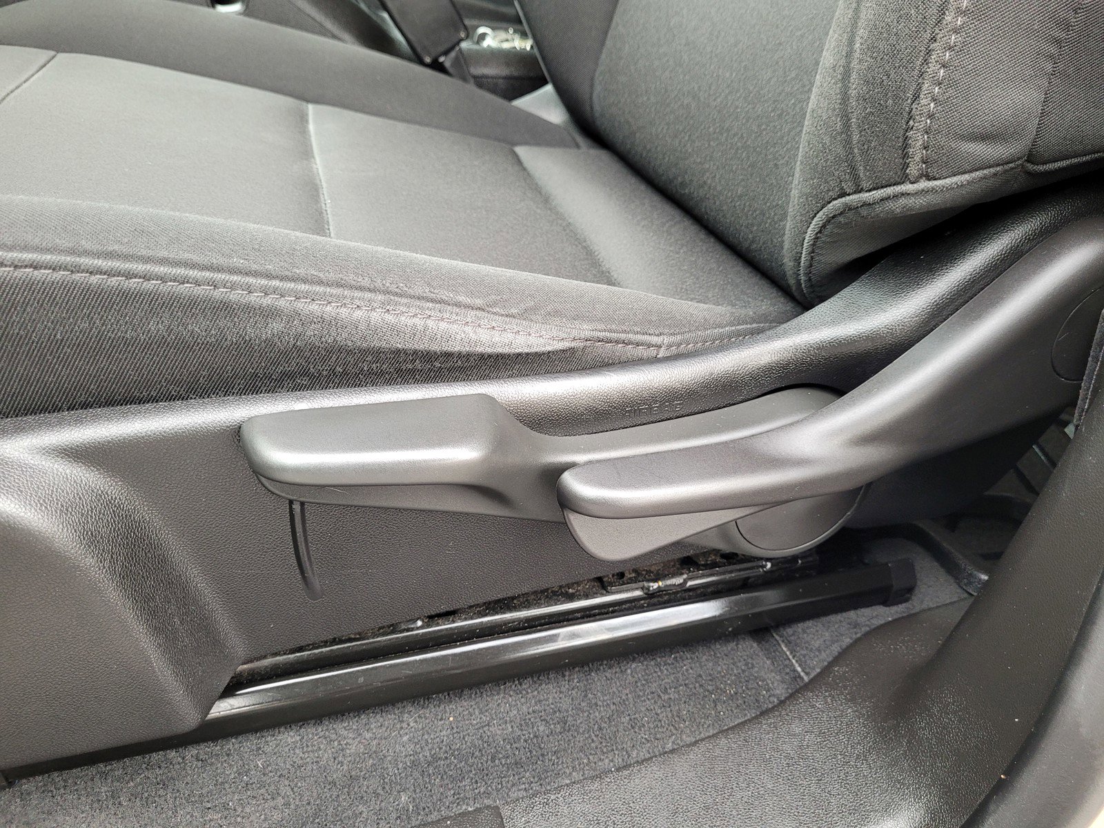 Used 2024 Chevrolet Colorado W/T image 11