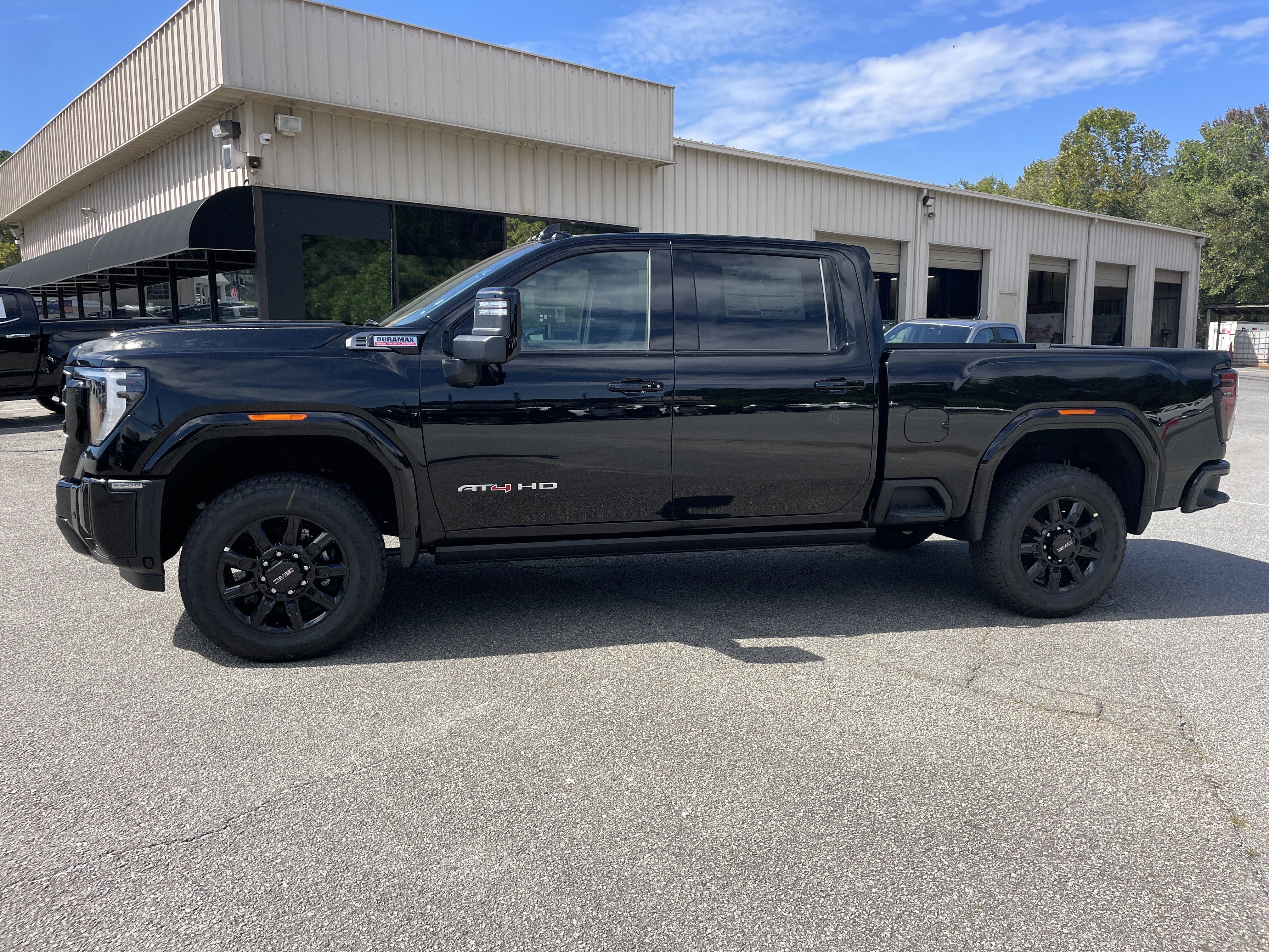 New 2026 GMC Sierra 2500 AT4 w/ AT4 Premium Plus Package image 2