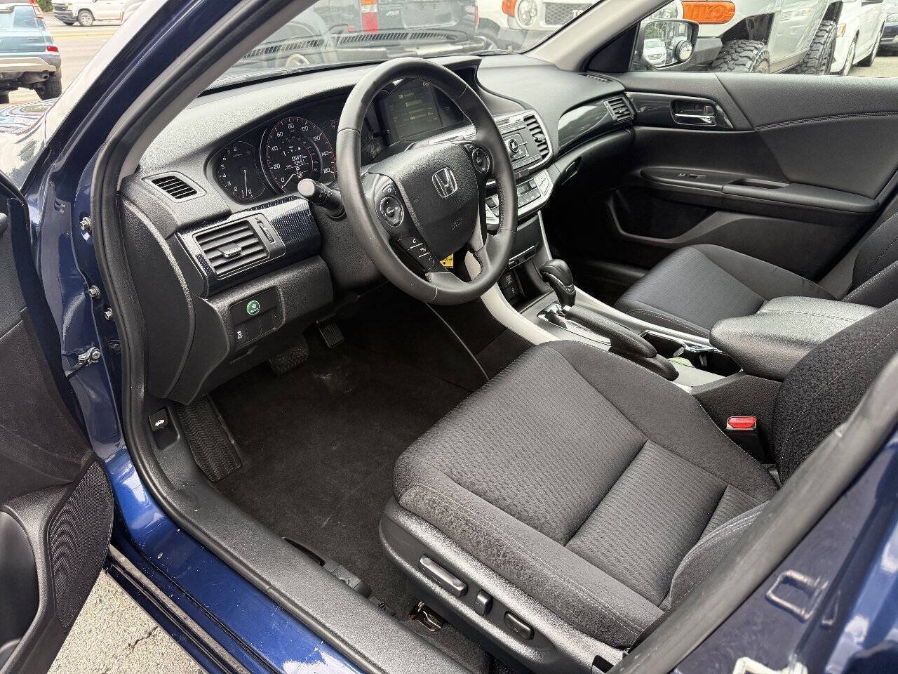 Used 2015 Honda Accord Sport image 8