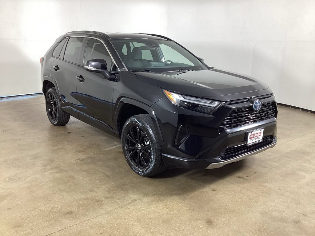 Used 2023 Toyota RAV4 SE AWD/4WD image 4