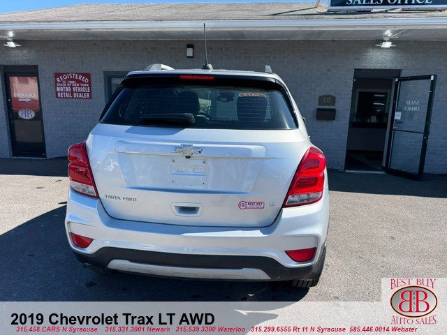 Used 2019 Chevrolet Trax LT w/ LT Convenience Package AWD/4WD image 4