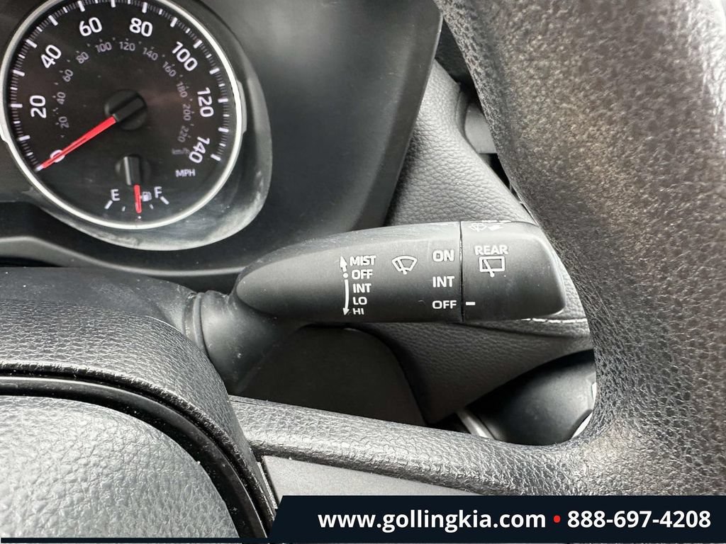 Used 2022 Toyota RAV4 LE AWD/4WD image 29