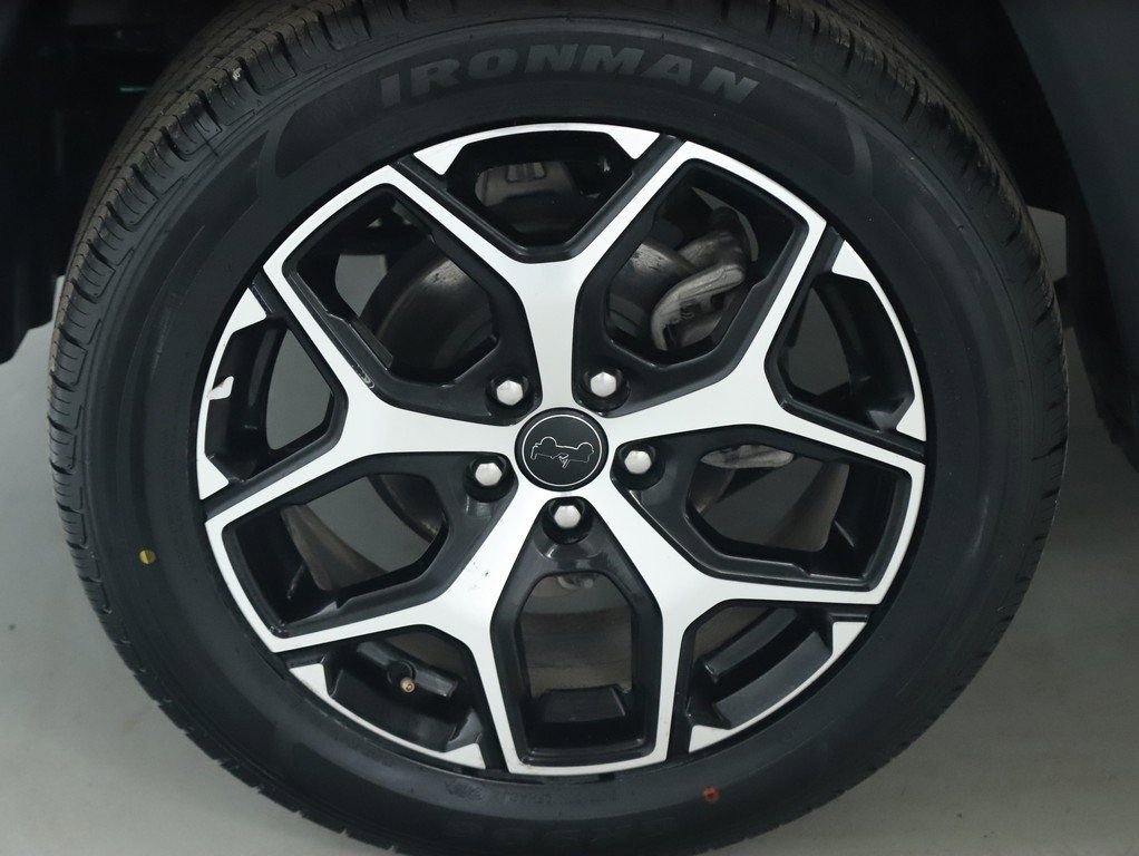 Used 2025 Jeep Compass Limited AWD/4WD image 12