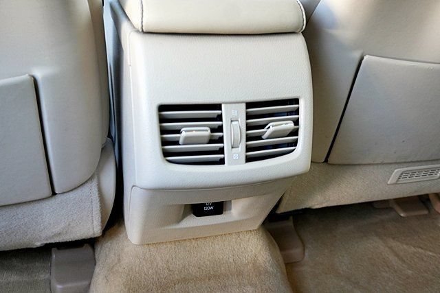 Used 2014 Lexus ES 300h w/ Luxury Package w/Bamboo Trim FWD image 28