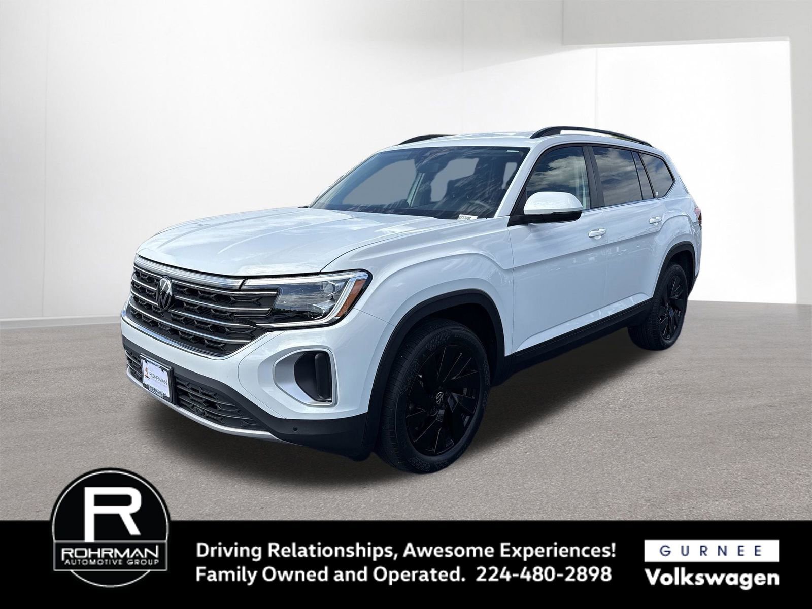 Used 2024 Volkswagen Atlas SE w/ Black Wheel Package AWD/4WD image 5