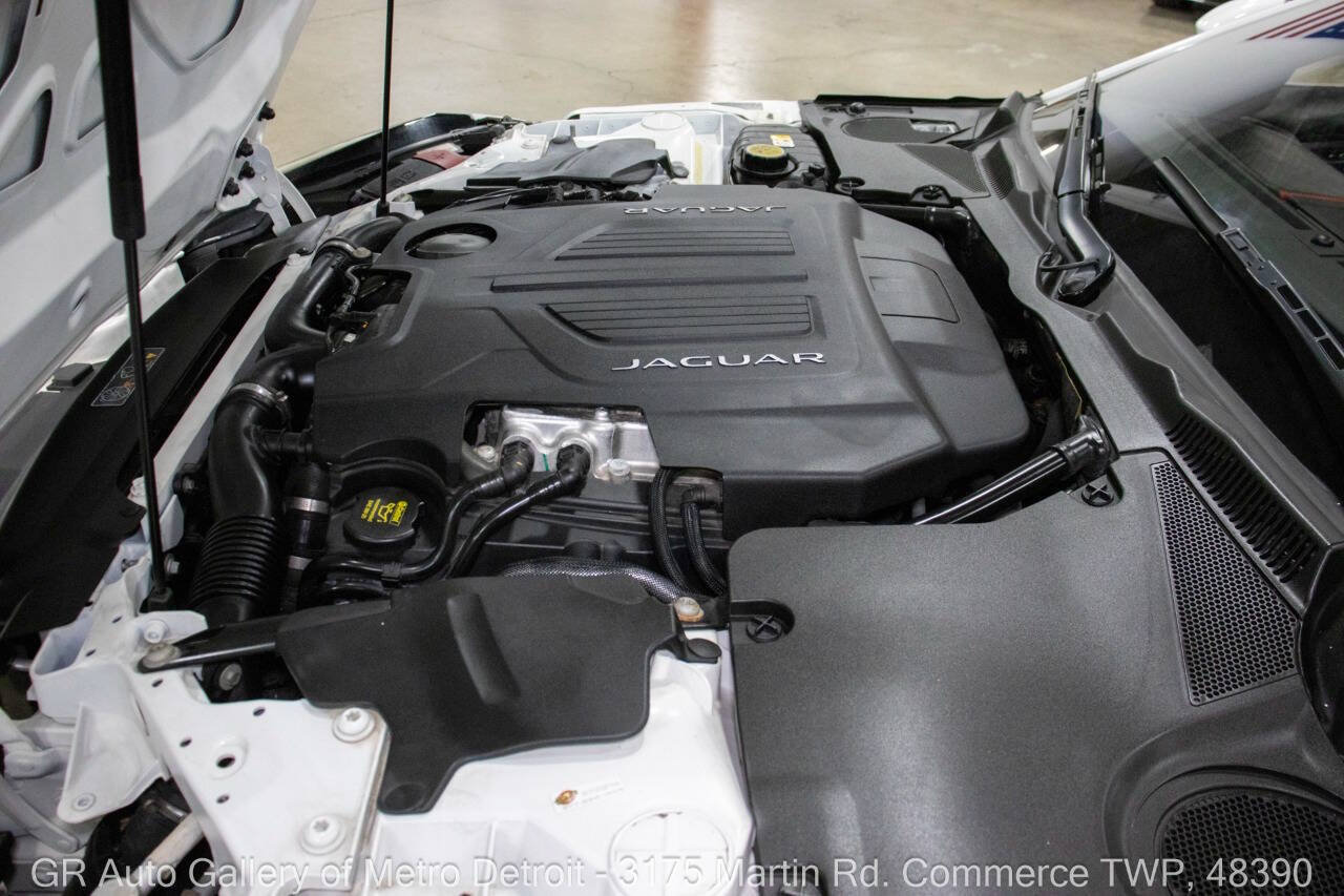 Used 2018 Jaguar F-TYPE R-Dynamic AWD/4WD image 19