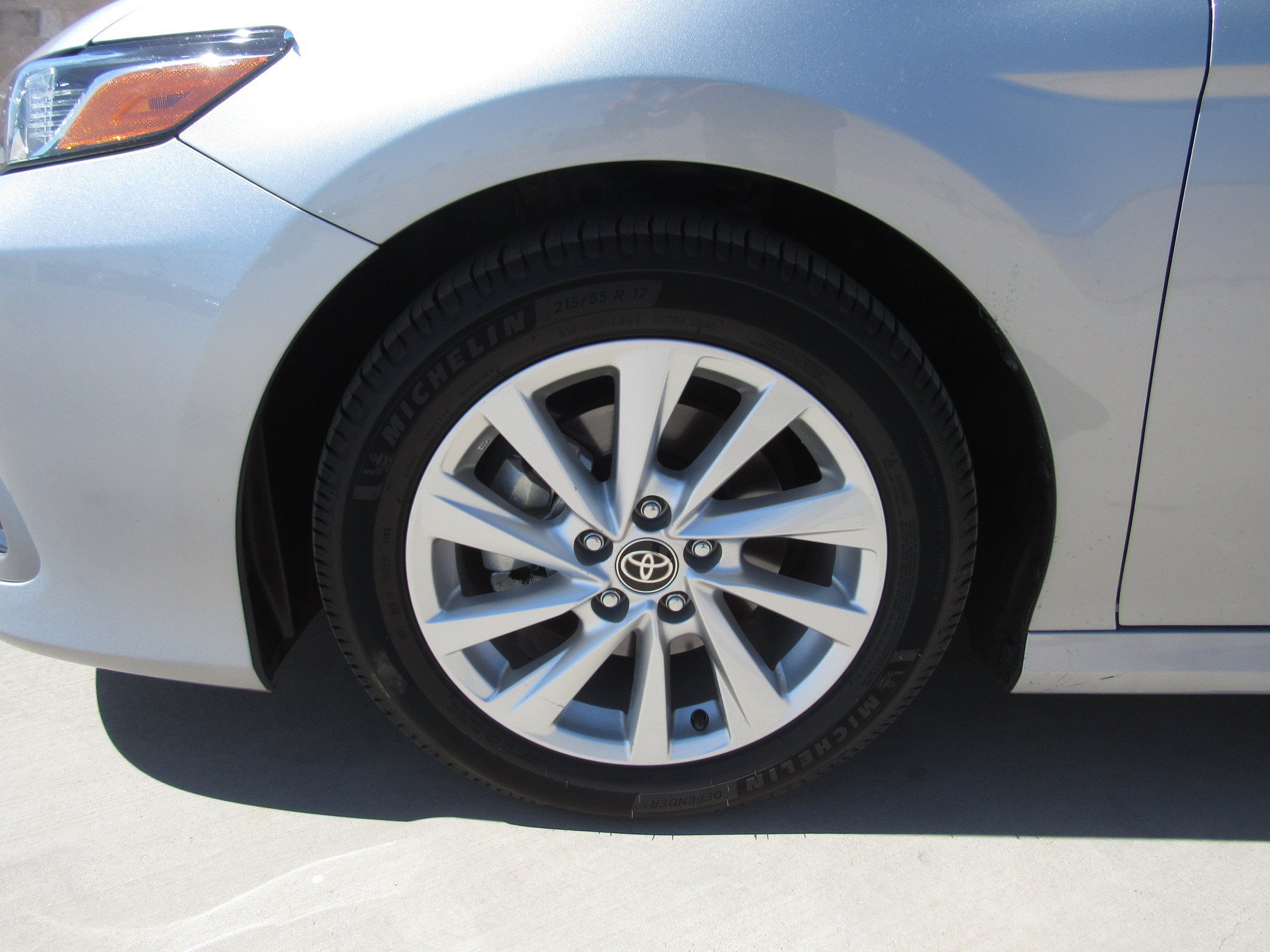 Used 2024 Toyota Camry LE FWD image 4