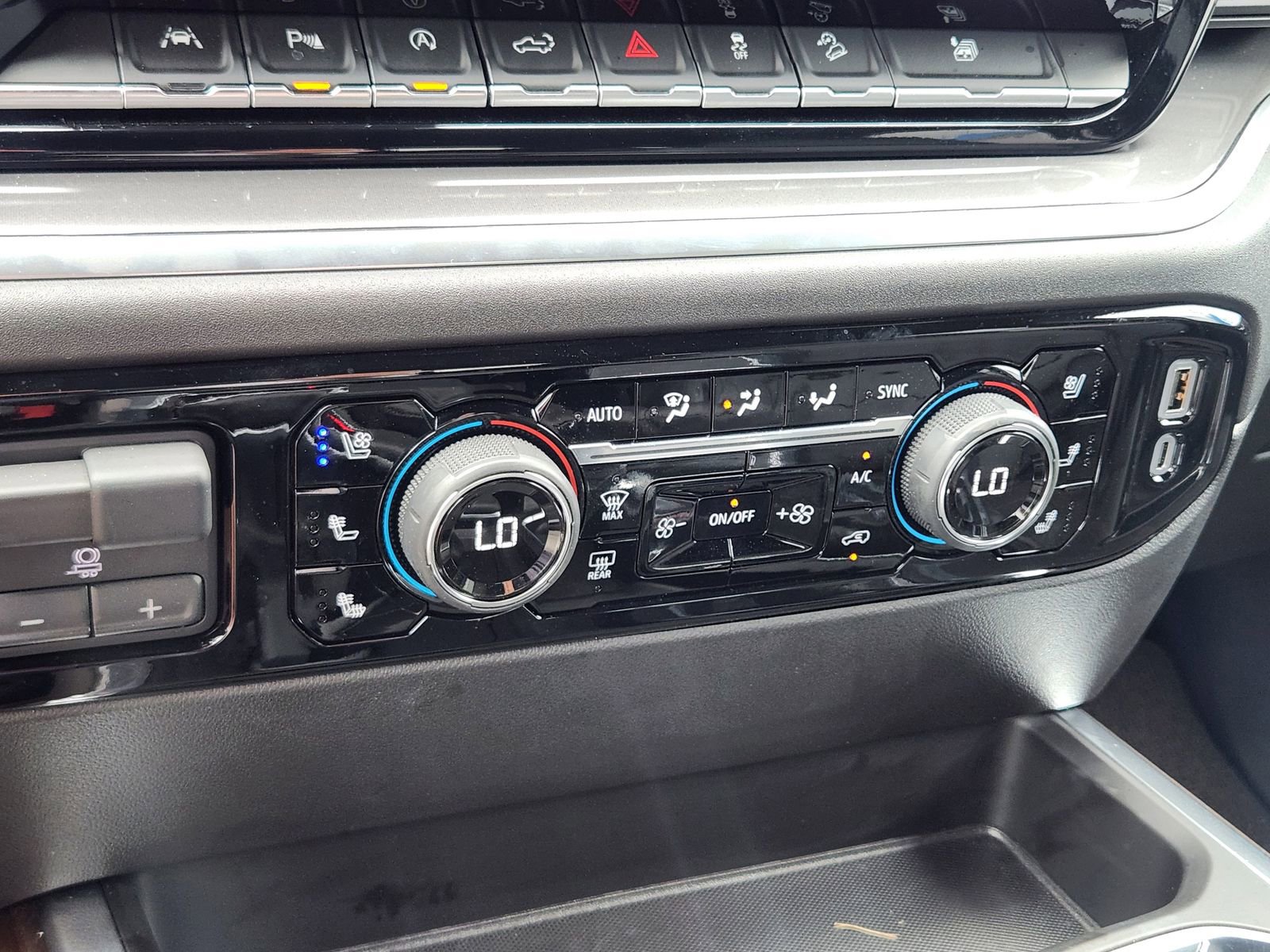 Used 2026 Chevrolet Silverado 1500 High Country w/ Midnight Edition image 19