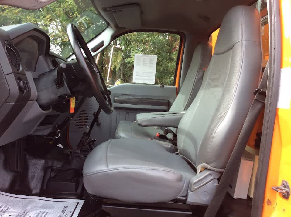 Used 2013 Ford F750 2WD Regular Cab Super Duty image 25