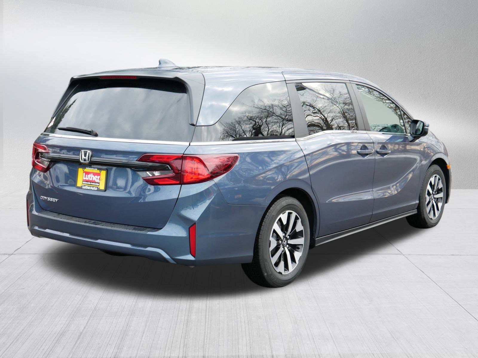 Certified 2026 Honda Odyssey EX-L image 7