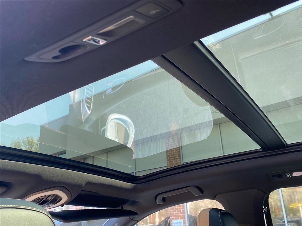 Used 2016 Porsche Cayenne S image 22