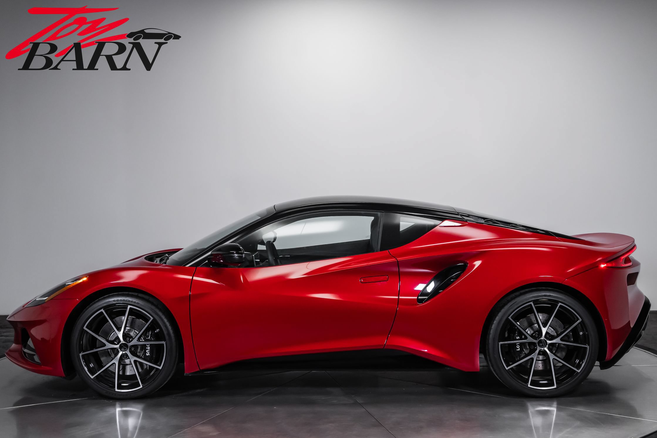 Used 2025 Lotus Emira RWD video 2