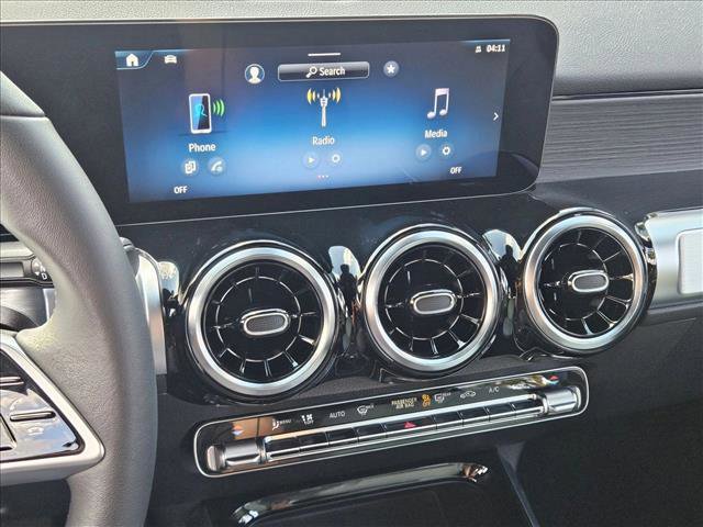 Used 2026 Mercedes-Benz GLB 250 image 12