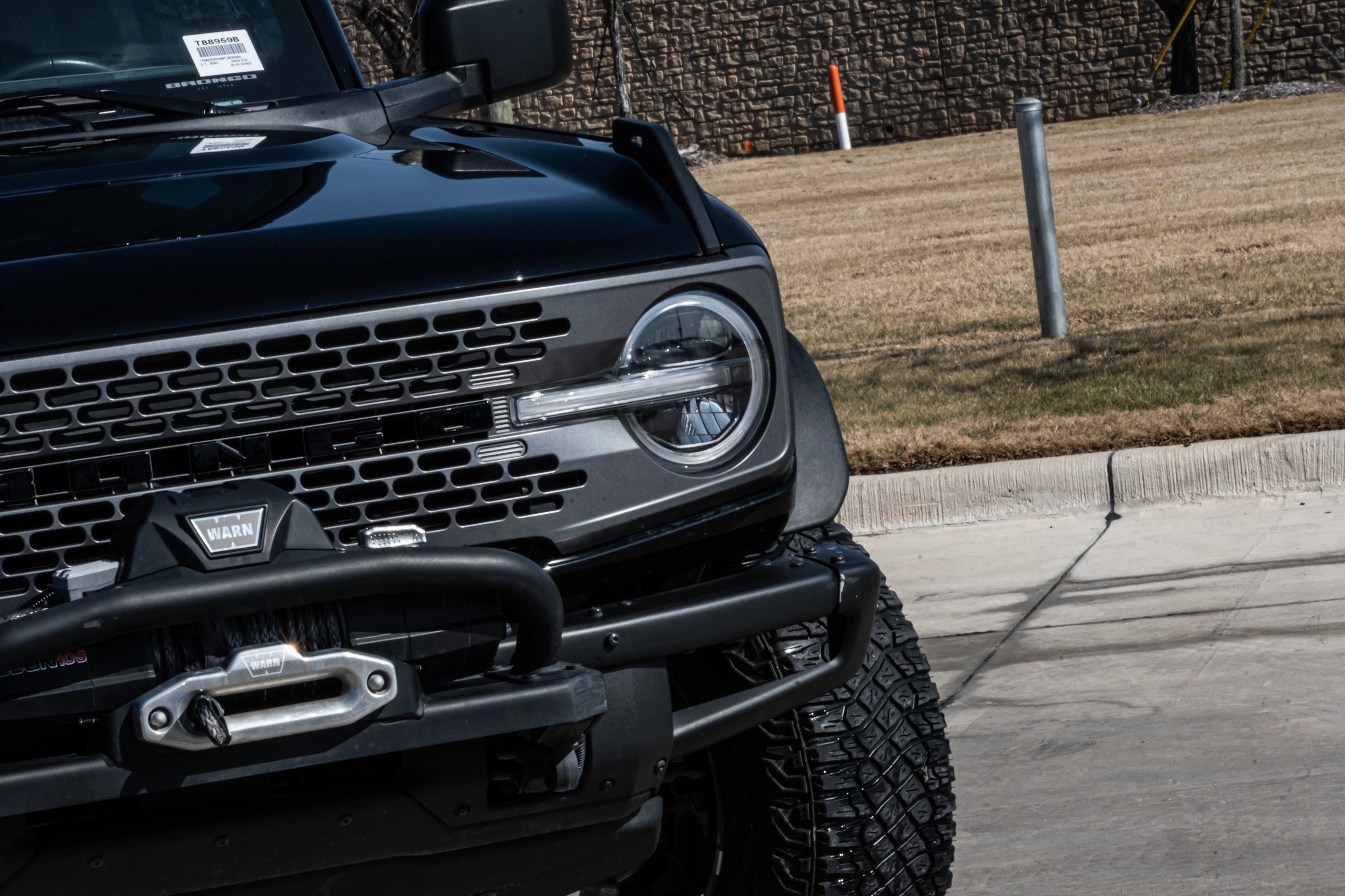 Used 2023 Ford Bronco Everglades image 7