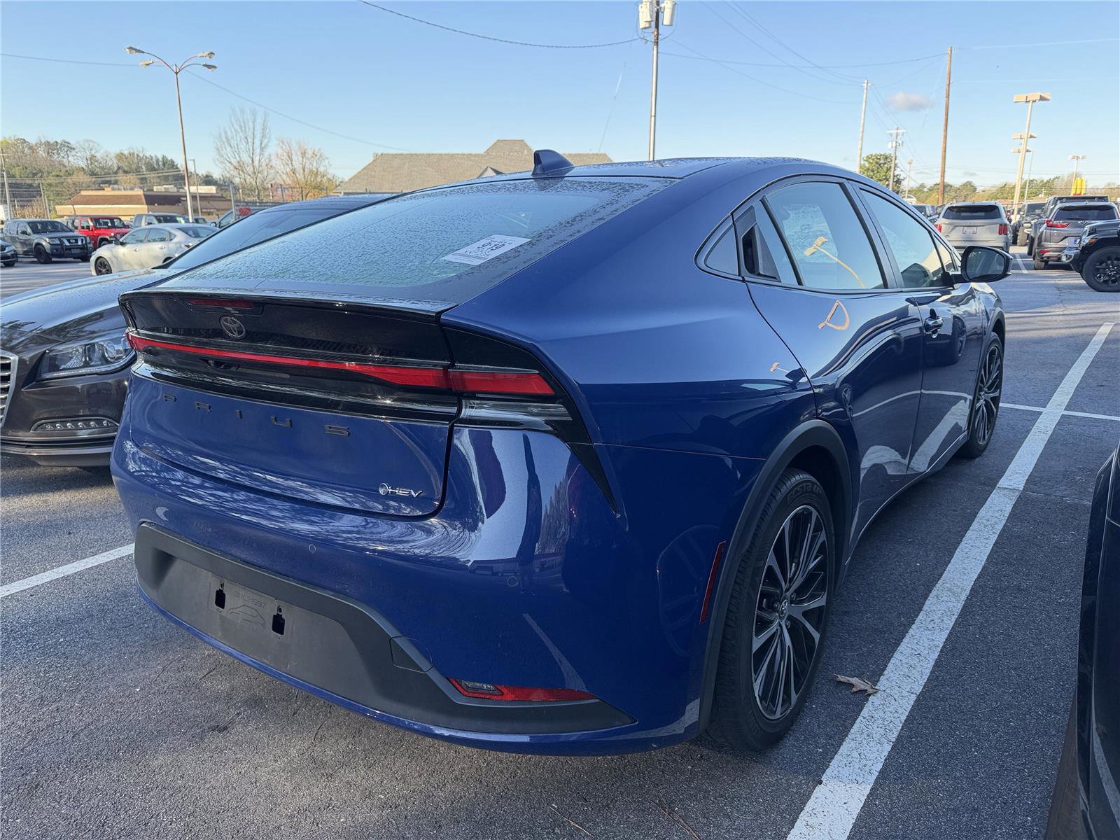 Used 2023 Toyota Prius LE image 4