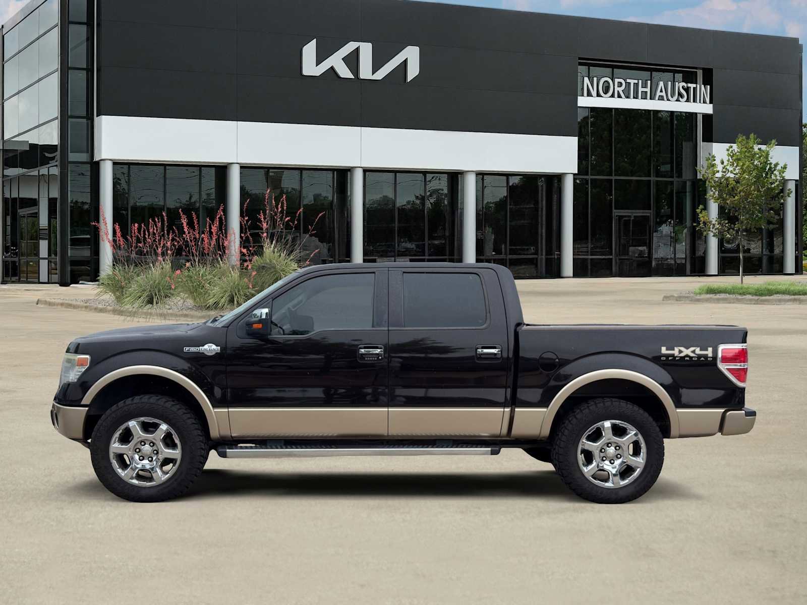 Used 2013 Ford F150 King Ranch w/ King Ranch Luxury Pkg AWD/4WD image 4