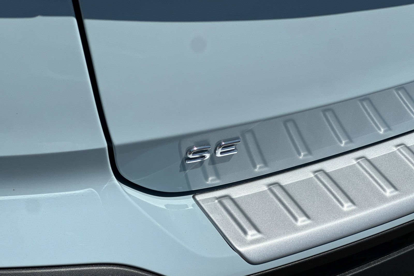 New 2026 Volkswagen Taos SE FWD image 7