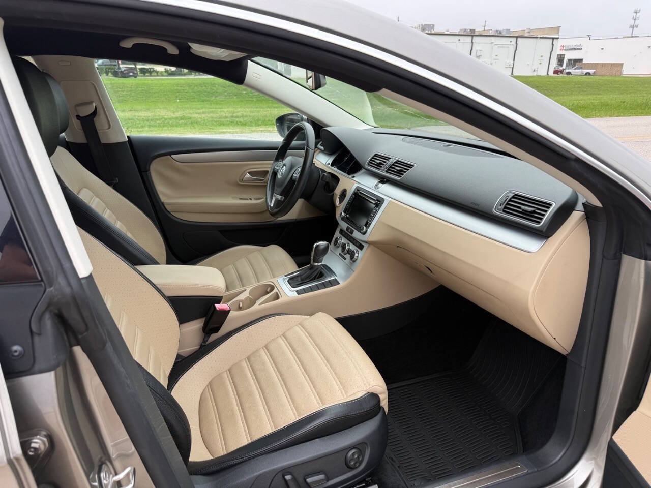 Used 2013 Volkswagen CC Sport FWD image 22