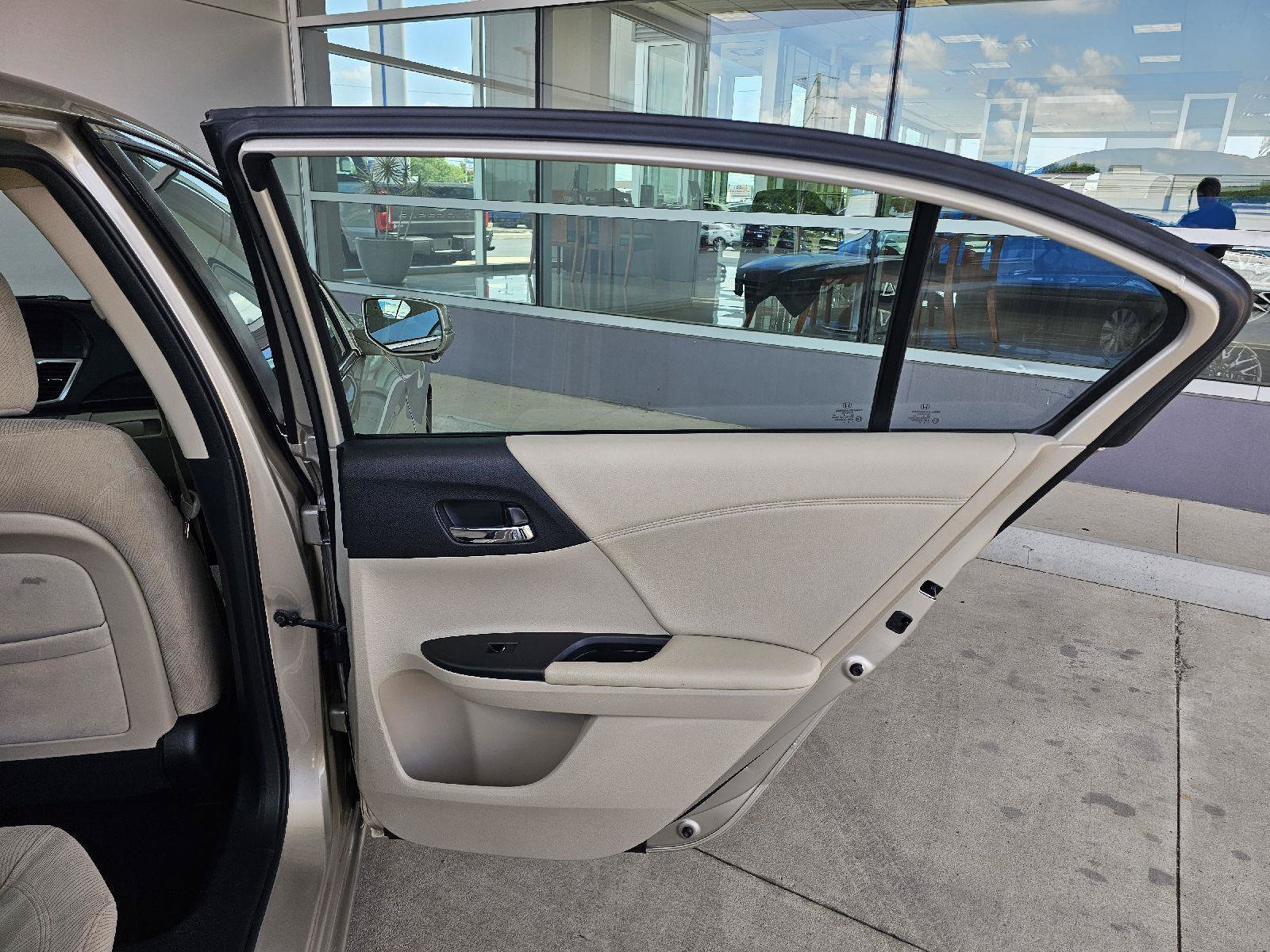 Used 2014 Honda Accord EX image 13