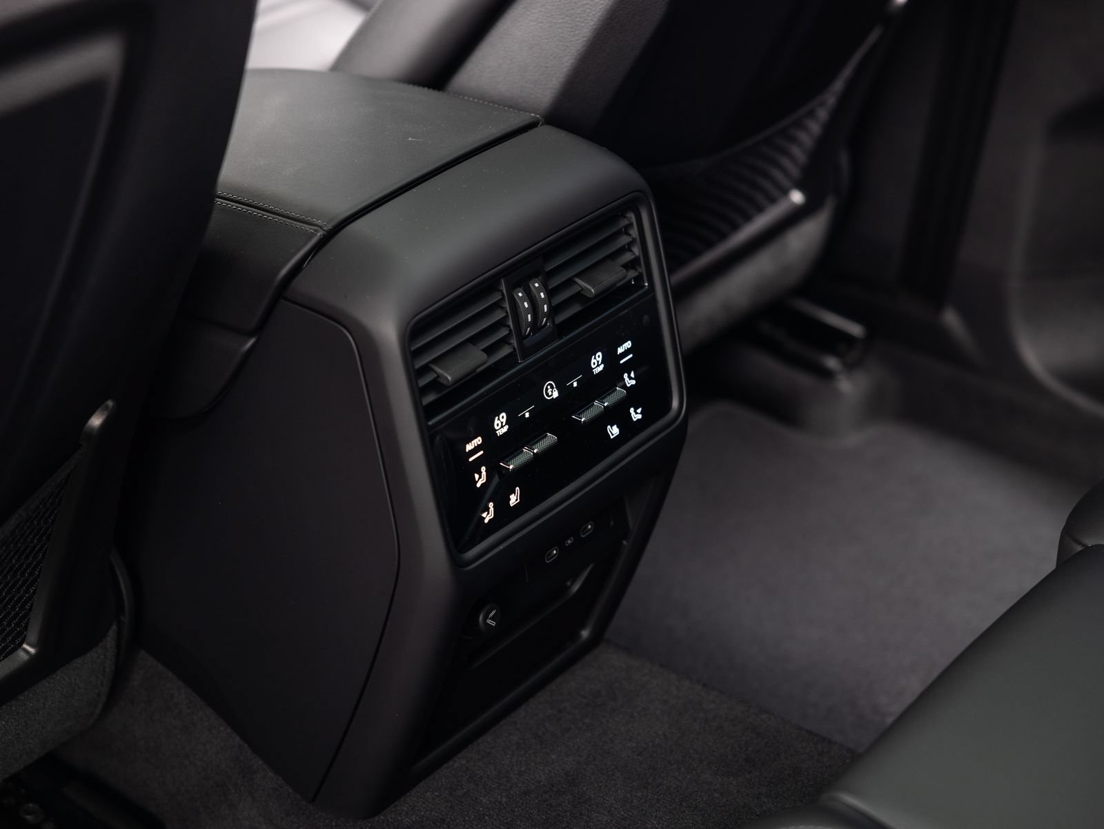 New 2026 Porsche Cayenne S AWD/4WD image 34