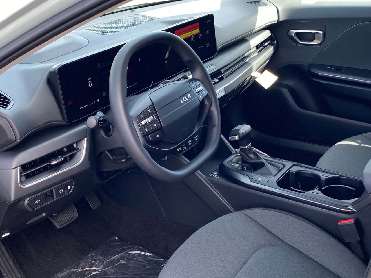 New 2026 Kia K4 LXS image 11