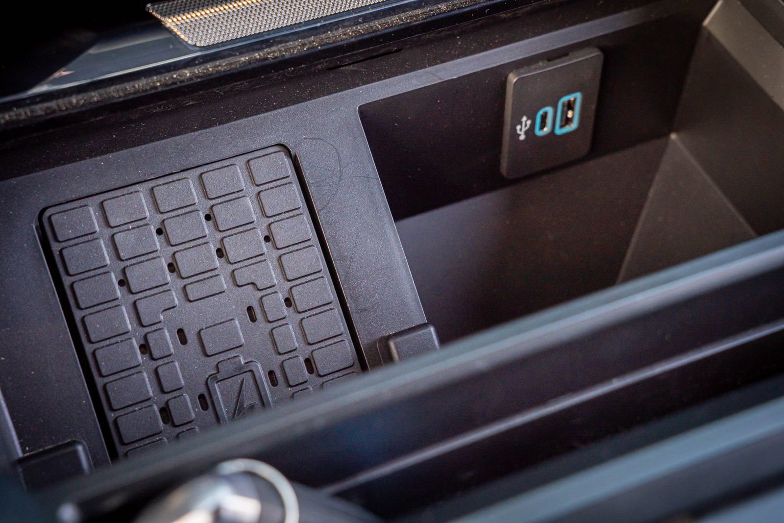 Used 2025 Ford F350 Lariat w/ Lariat Ultimate Package image 28