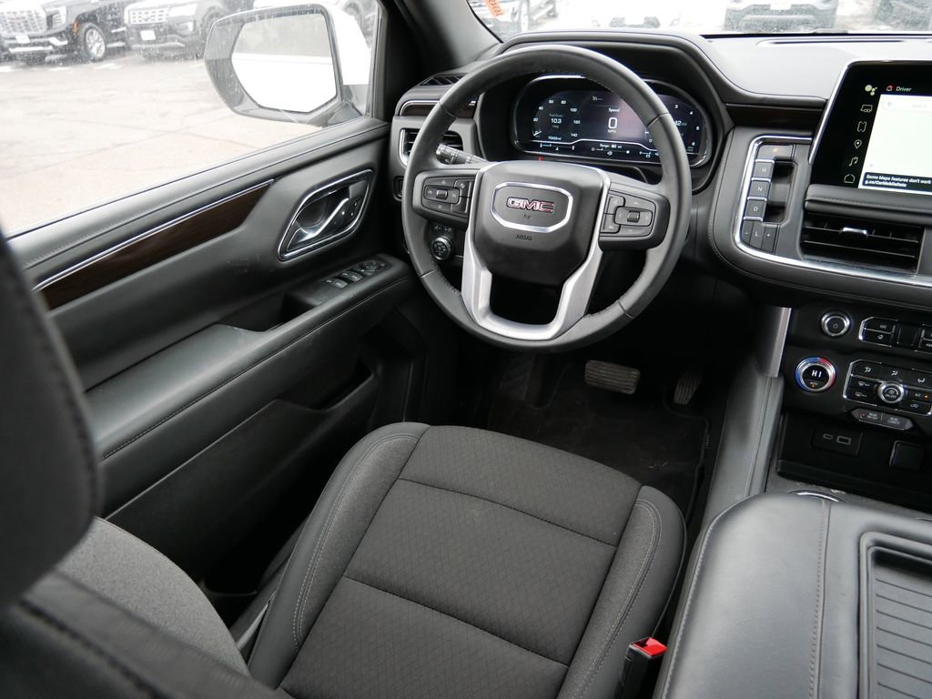 Used 2024 GMC Yukon SLE image 13