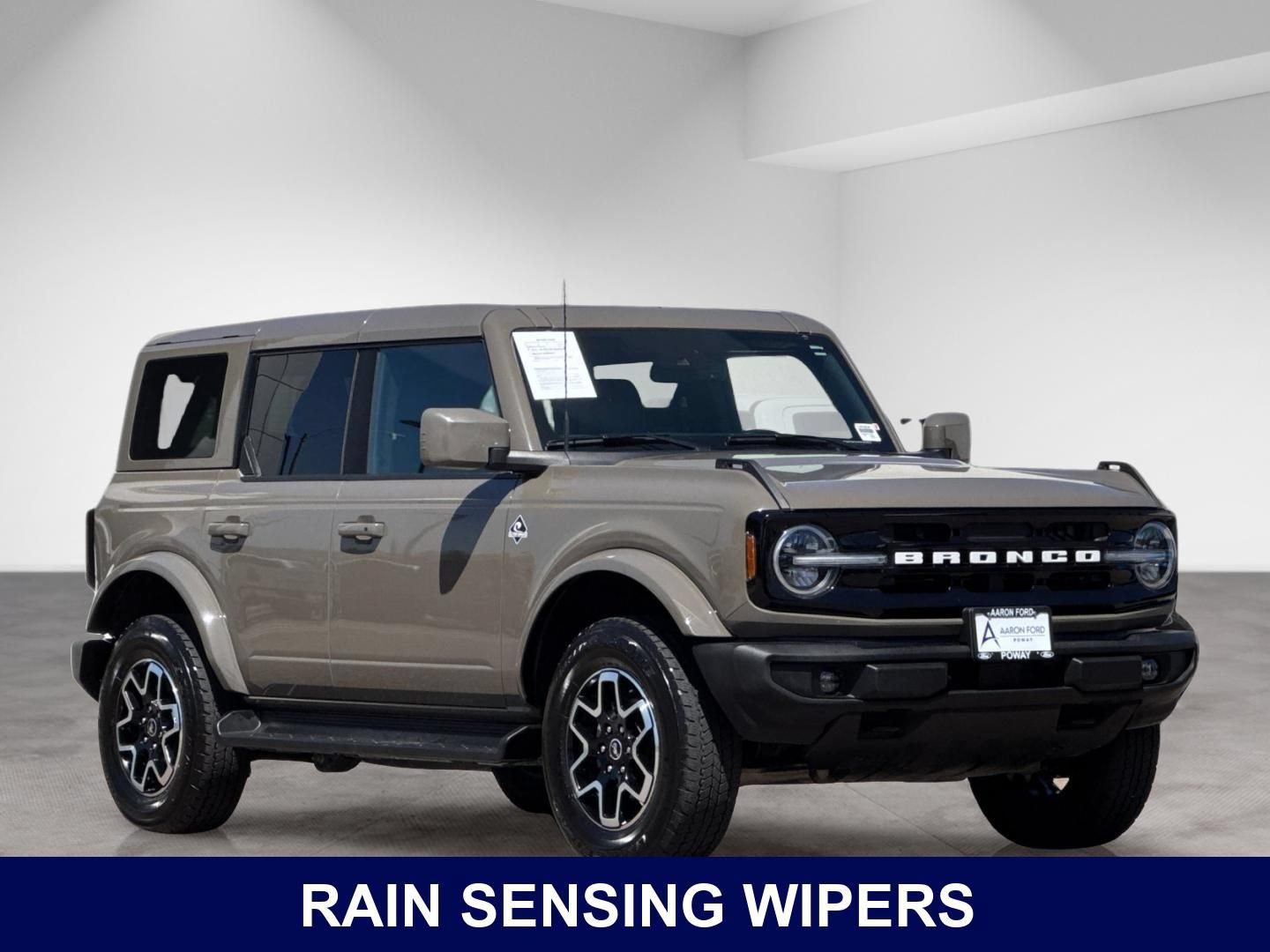Used 2025 Ford Bronco Outer Banks AWD/4WD image 9