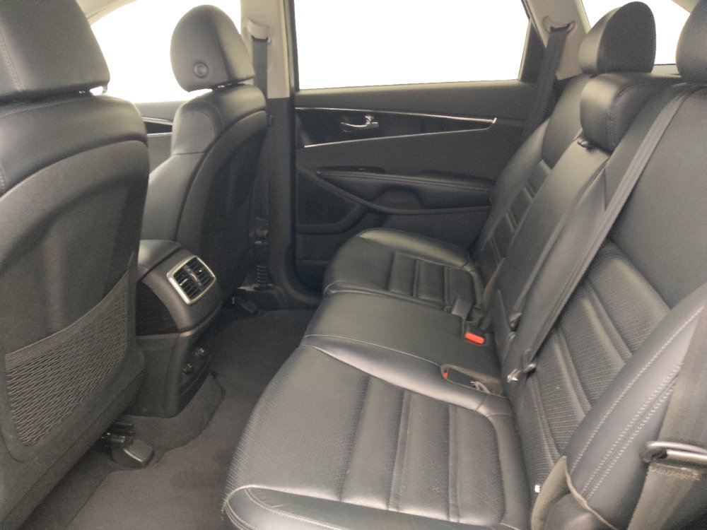 Used 2020 Kia Sorento EX FWD image 18