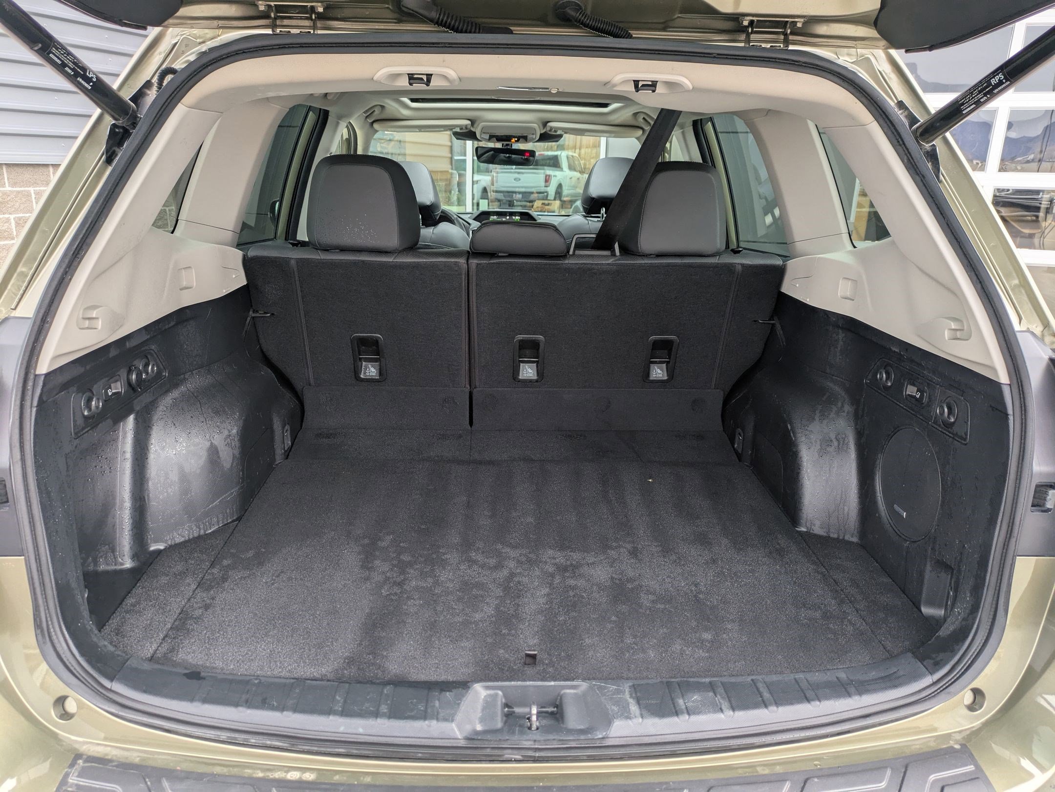 Used 2022 Subaru Forester Limited w/ Popular Package #2 image 28