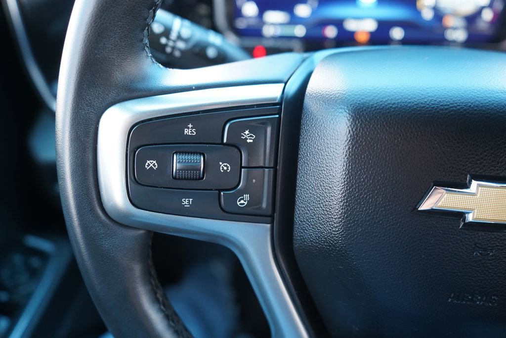 Used 2023 Chevrolet Silverado 1500 LT AWD/4WD image 31