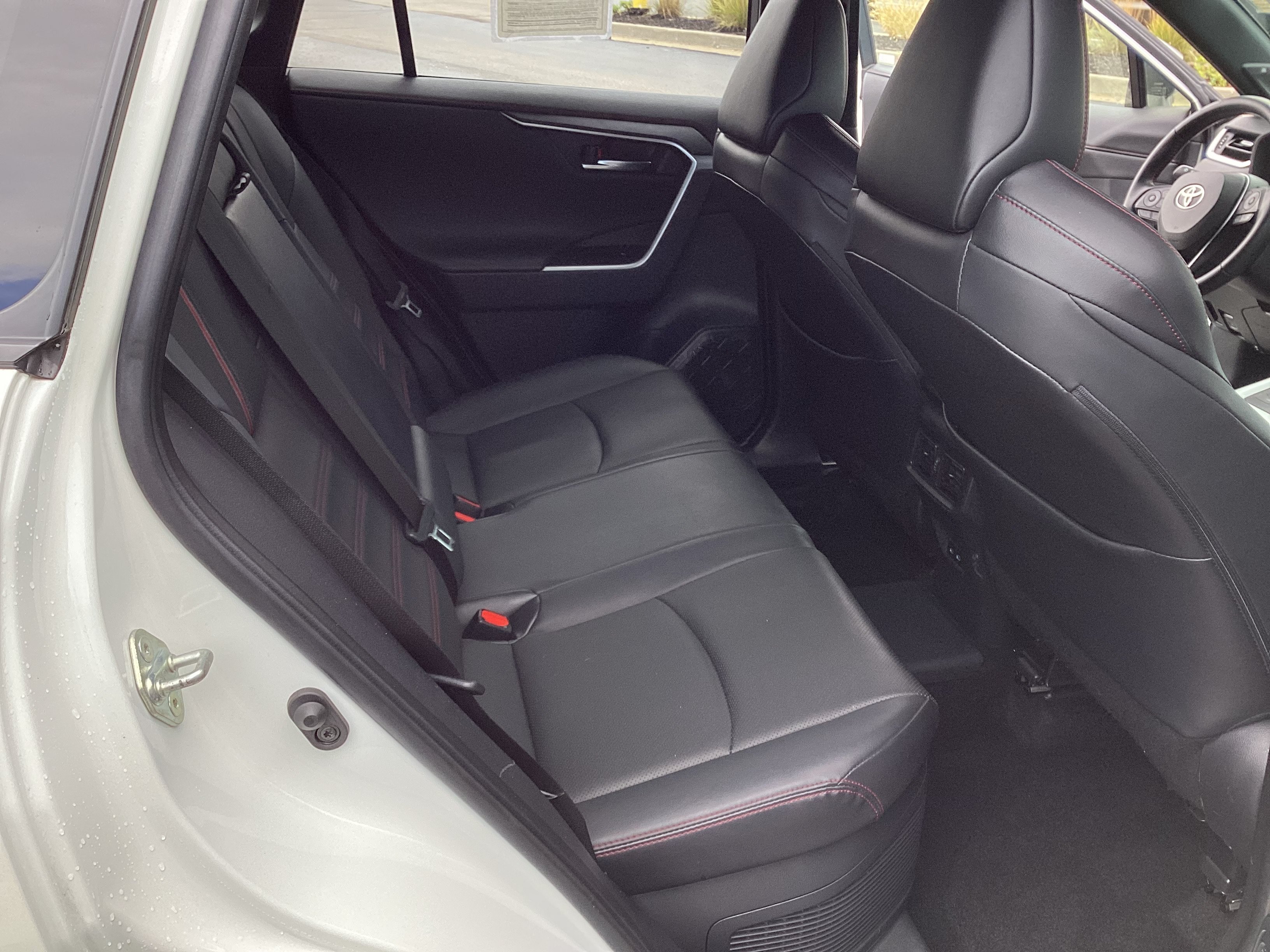 Certified 2022 Toyota RAV4 XSE w/ Premium Package AWD/4WD image 9