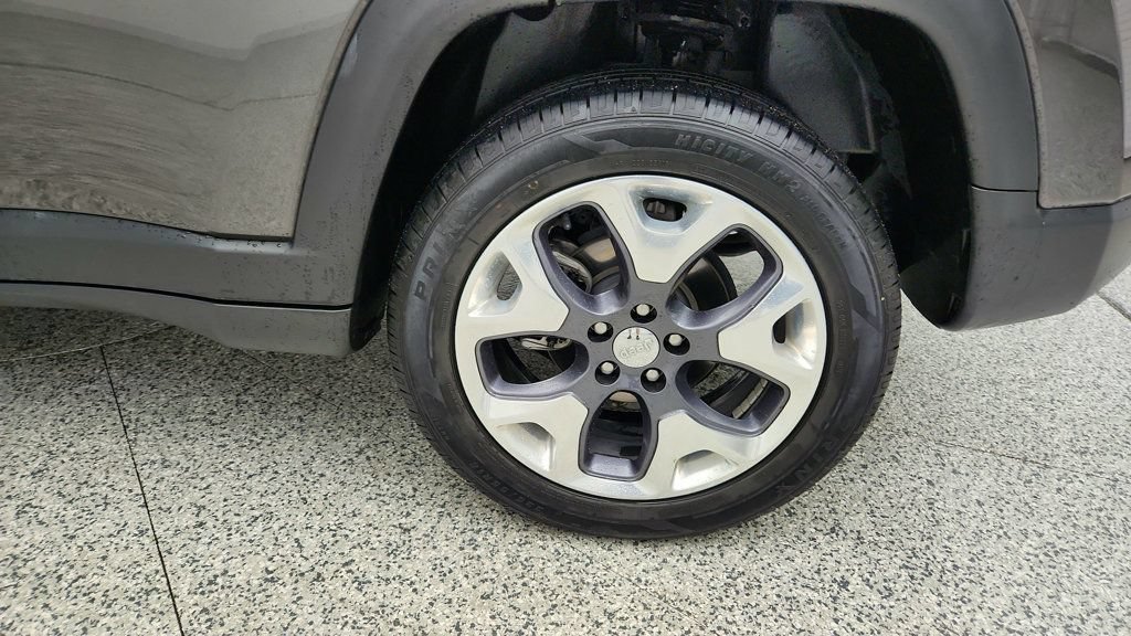 Used 2021 Jeep Compass Limited AWD/4WD image 9
