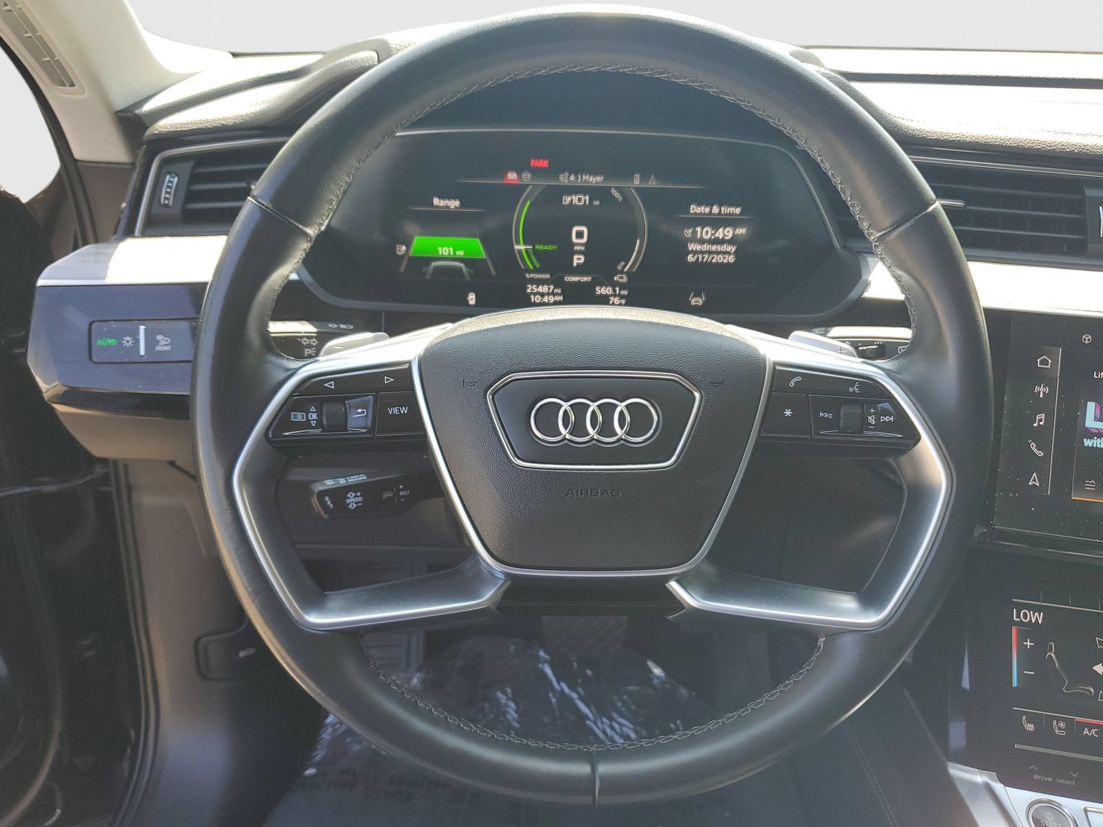 Used 2024 Audi Q8 e-tron Premium Plus AWD/4WD image 29