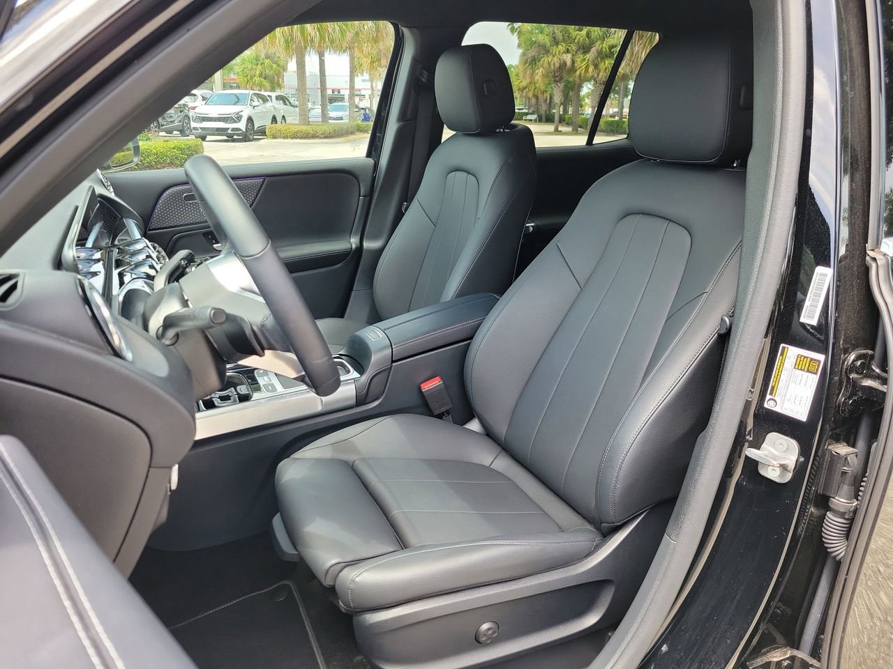 Used 2025 Mercedes-Benz GLB 250 image 16