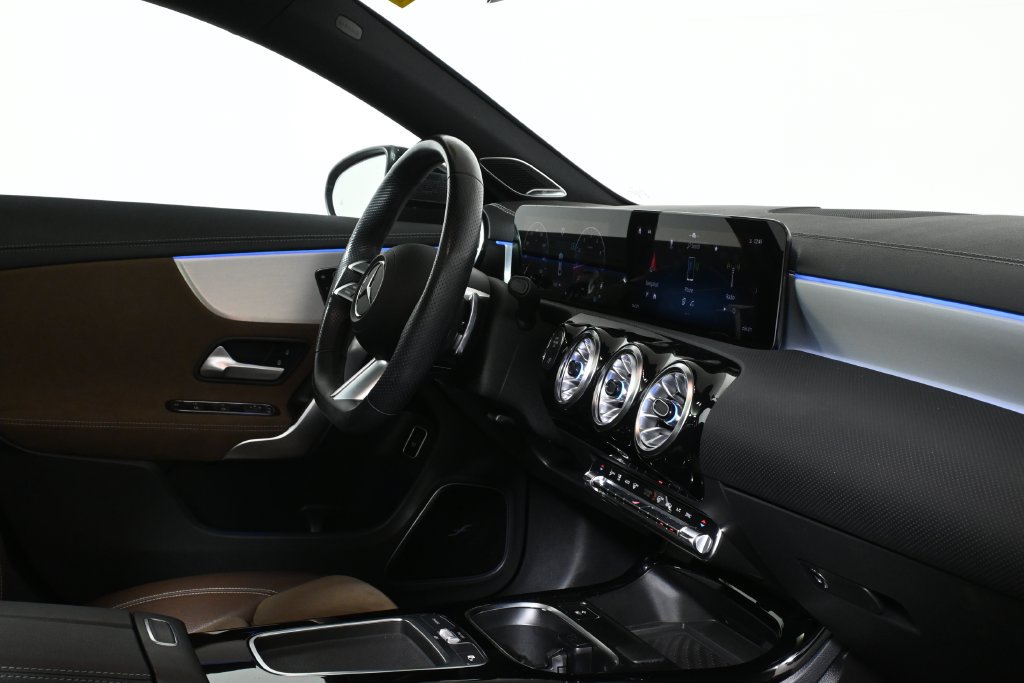 Used 2024 Mercedes-Benz CLA 250 4MATIC image 8