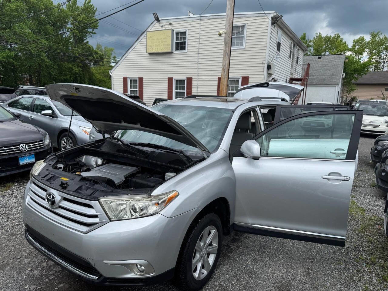 Used 2013 Toyota Highlander SE image 9