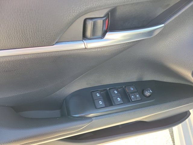 Used 2018 Toyota Camry SE FWD image 20
