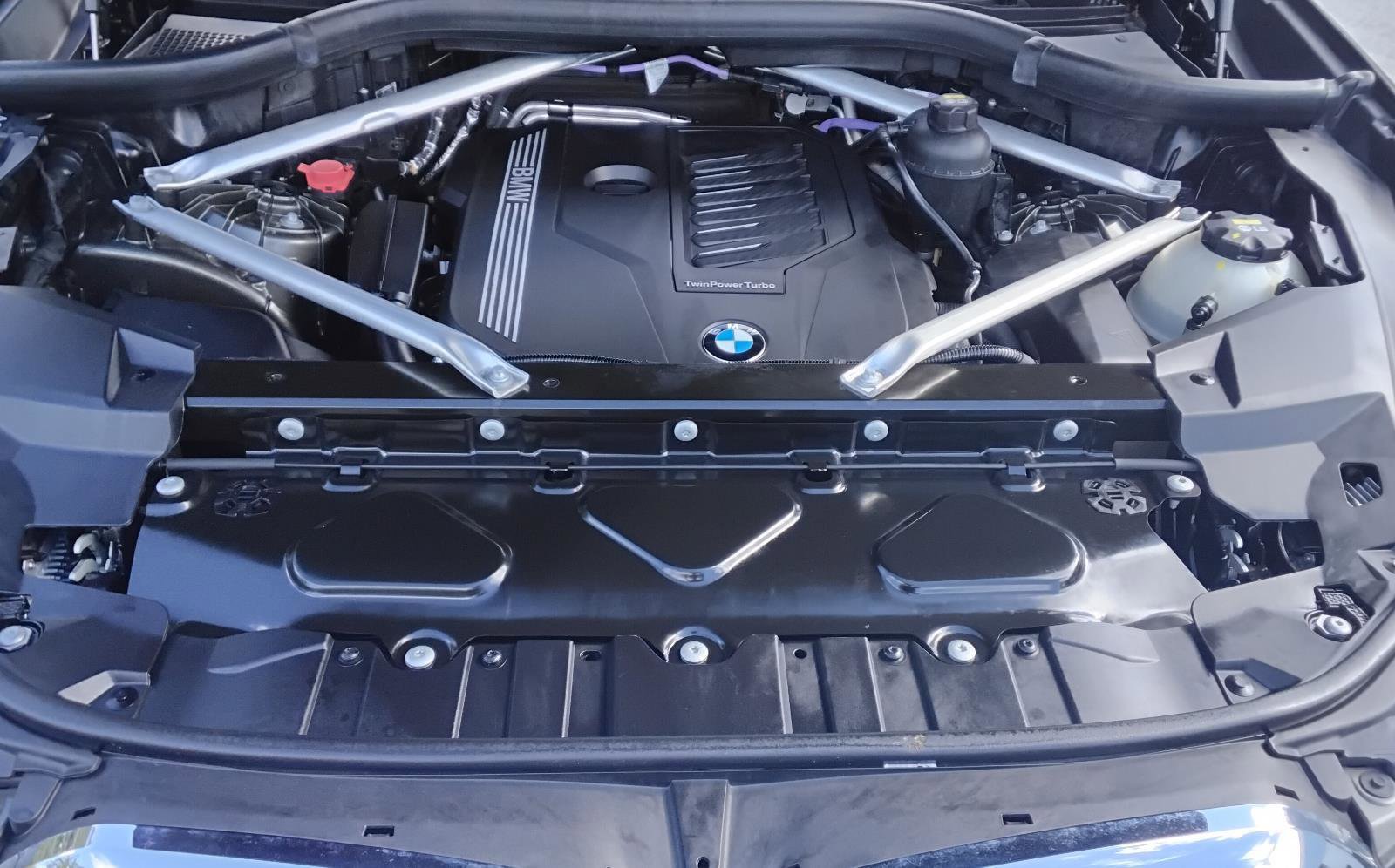 Used 2021 BMW X5 xDrive40i w/ Luxury Seating Package 2 image 11