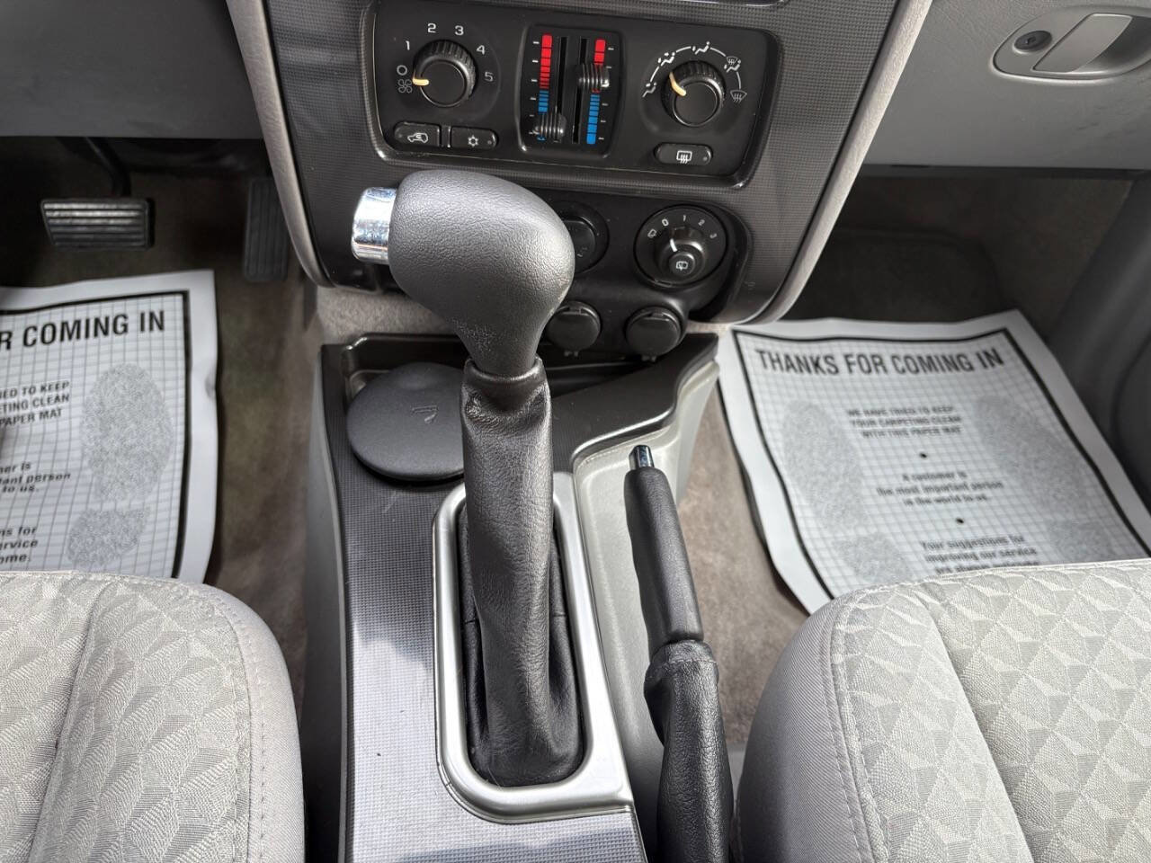 Used 2005 GMC Envoy XUV SLE AWD/4WD image 18